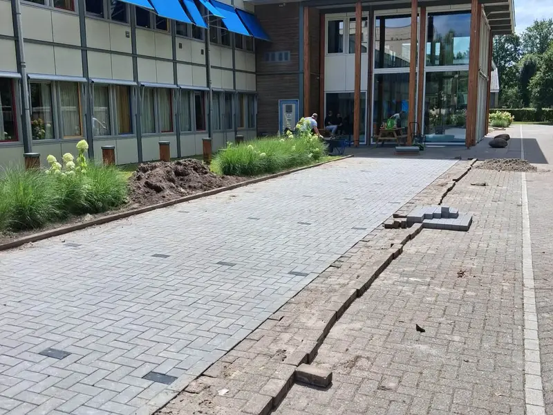 Bestrating en puinwerk — foto 1
