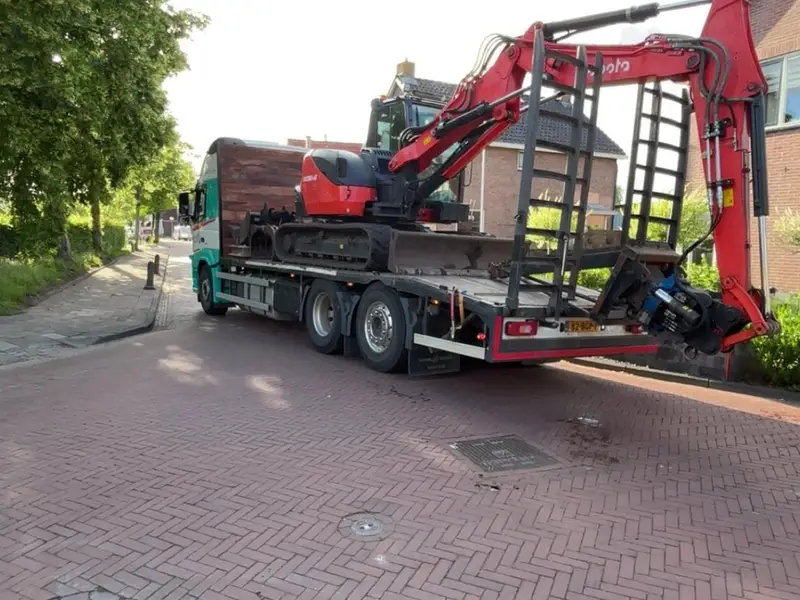 Van grondwerk tot glazen schuifwand — foto 4